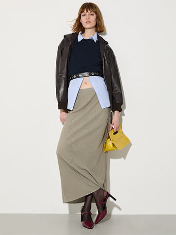 Trench Maxandco Bannerbox Desktop 7 MAX&Co. Trench Maxandco Bannerbox Desktop 7 MAX&Co.